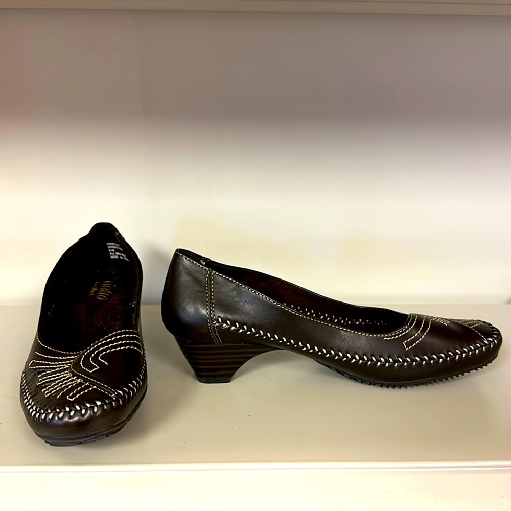 Women’s shoes